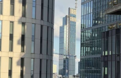 Аренда современной 2-комнатной квартиры, 36 м², комплекс Towarowa Towers, район Воля, Варшава, Польша